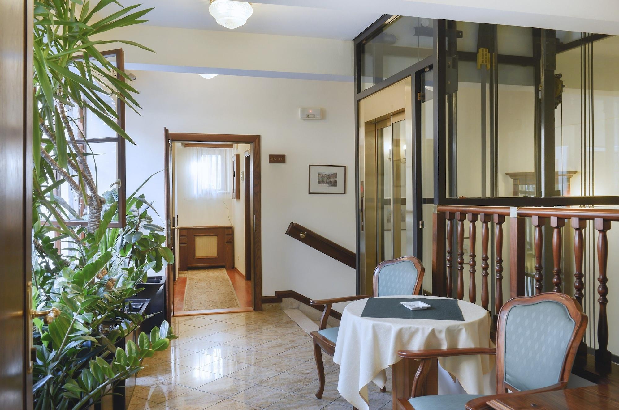 Hotel Grand Prague